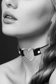  collier strass et coeur -    